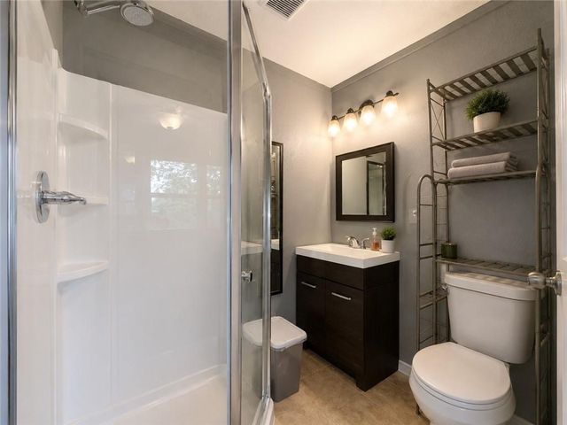 3904 NE 52nd Terrace, Kansas City, MO 64119