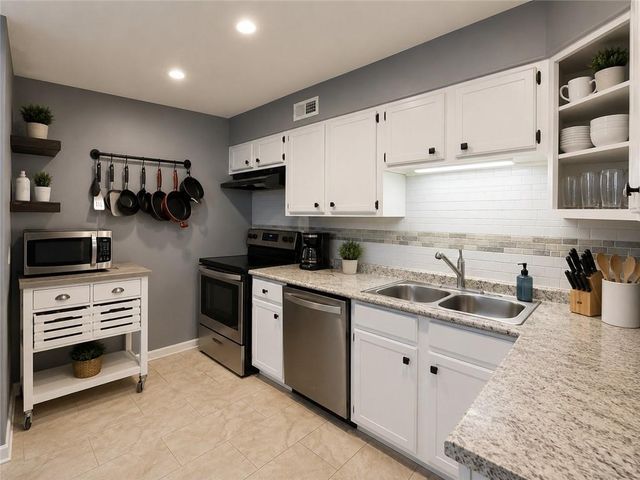 3904 NE 52nd Terrace, Kansas City, MO 64119