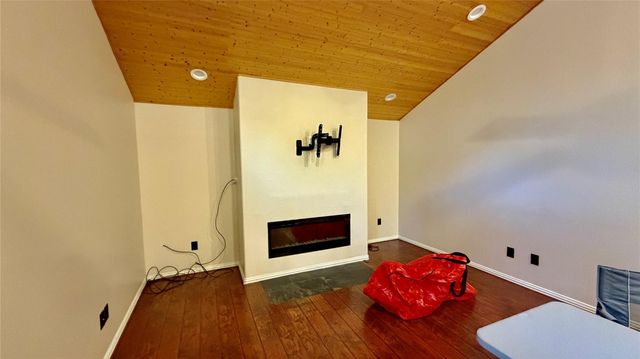 98 E Mistybreeze Circle, Spring, TX 77381