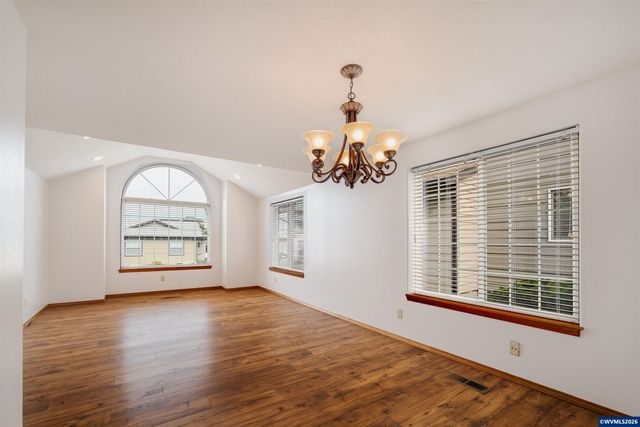 5847 Cobalt Lp SE, Salem, OR 97306