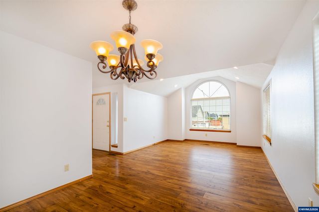 5847 Cobalt Lp SE, Salem, OR 97306