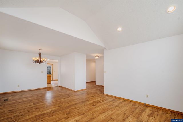 5847 Cobalt Lp SE, Salem, OR 97306