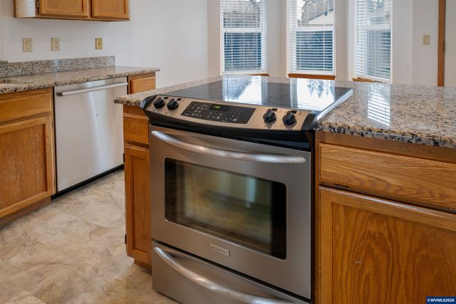 5847 Cobalt Lp SE, Salem, OR 97306