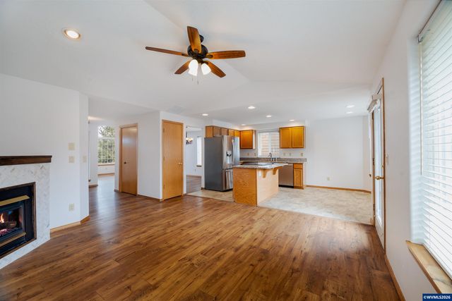 5847 Cobalt Lp SE, Salem, OR 97306