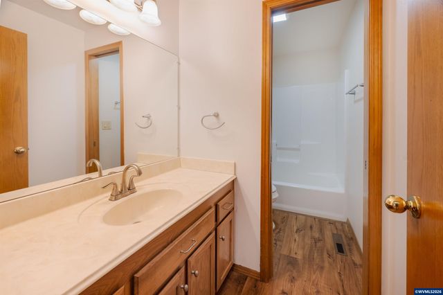 5847 Cobalt Lp SE, Salem, OR 97306