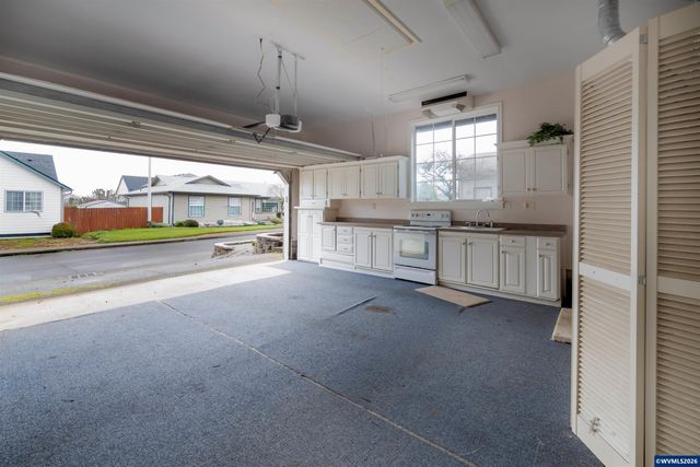 5847 Cobalt Lp SE, Salem, OR 97306