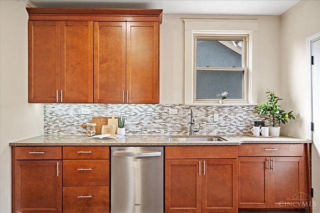 3759 Andrew Avenue, Cincinnati, OH 45209