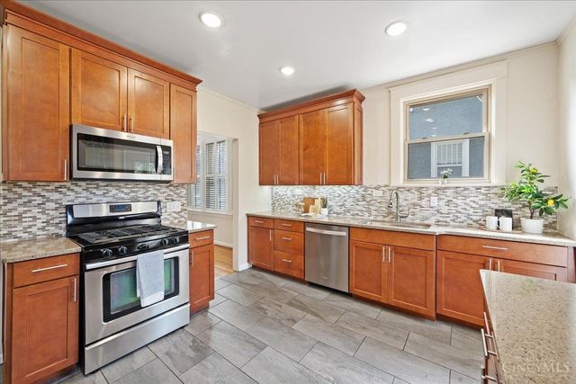 3759 Andrew Avenue, Cincinnati, OH 45209