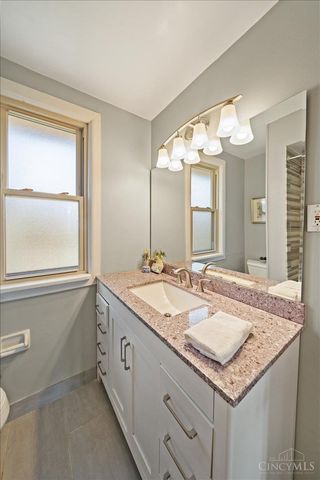 3759 Andrew Avenue, Cincinnati, OH 45209