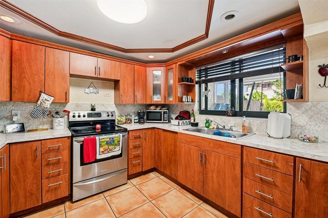 10365 SW 11th Terrace 49B, Miami, FL 33174