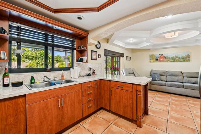 10365 SW 11th Terrace 49B, Miami, FL 33174