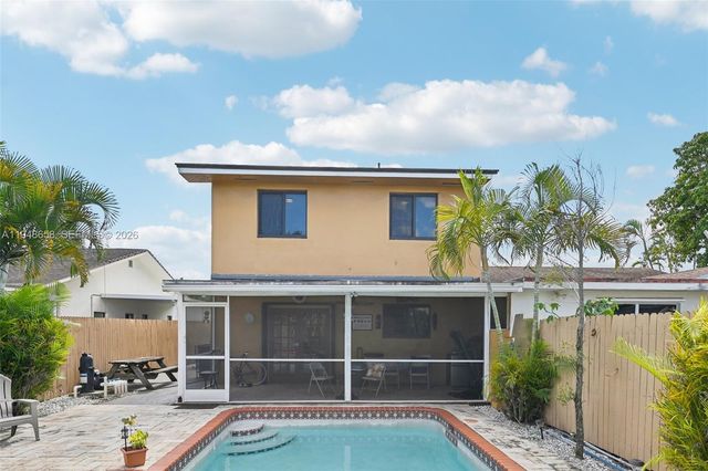 10365 SW 11th Terrace 49B, Miami, FL 33174