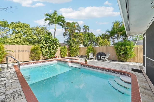 10365 SW 11th Terrace 49B, Miami, FL 33174
