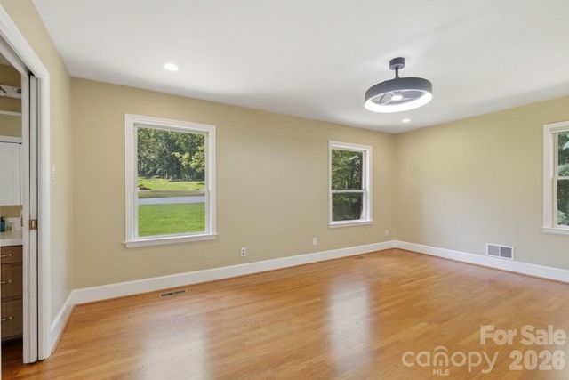 2620 Lynbridge Drive, Charlotte, NC 28226