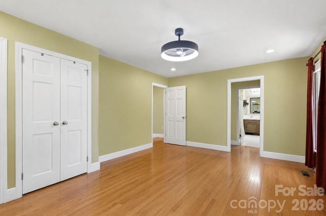 2620 Lynbridge Drive, Charlotte, NC 28226