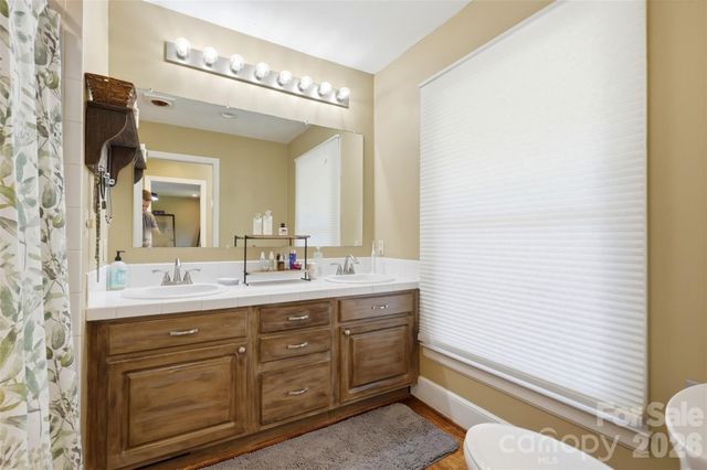 2620 Lynbridge Drive, Charlotte, NC 28226