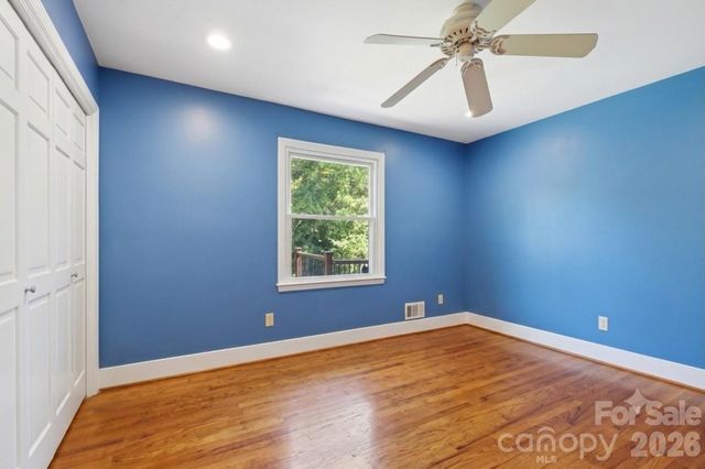 2620 Lynbridge Drive, Charlotte, NC 28226
