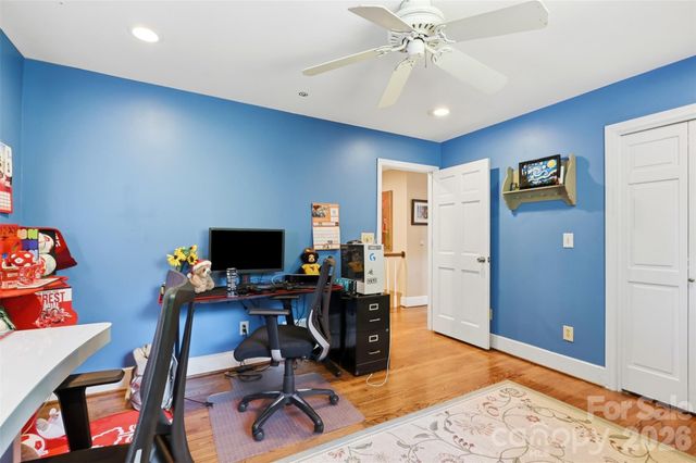 2620 Lynbridge Drive, Charlotte, NC 28226