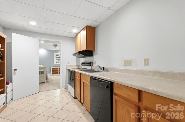 2620 Lynbridge Drive, Charlotte, NC 28226