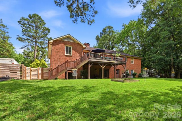 2620 Lynbridge Drive, Charlotte, NC 28226