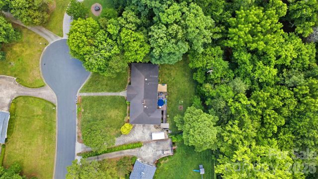 2620 Lynbridge Drive, Charlotte, NC 28226
