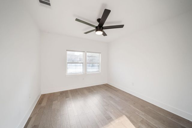 2501 Briarhurst Drive, Houston, TX 77057