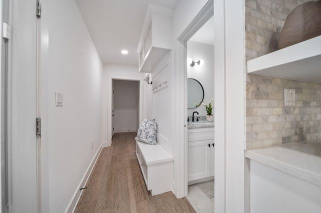 2501 Briarhurst Drive, Houston, TX 77057