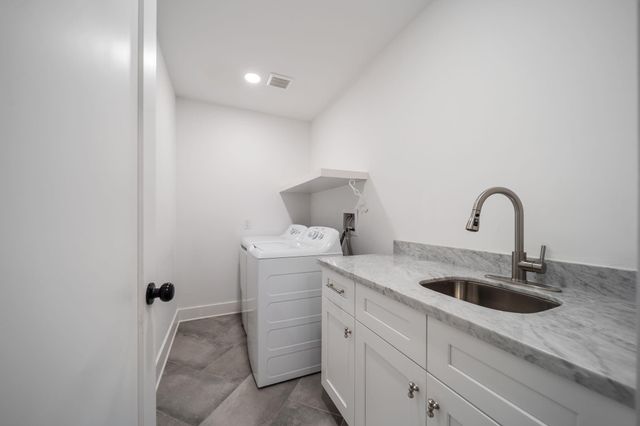 2501 Briarhurst Drive, Houston, TX 77057