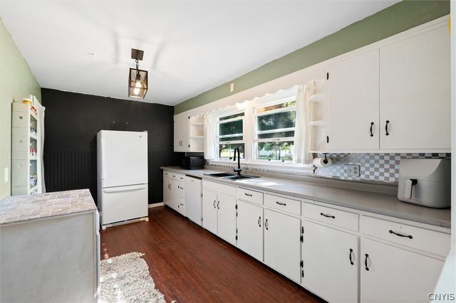 105 Throop Avenue, Auburn, NY 13021