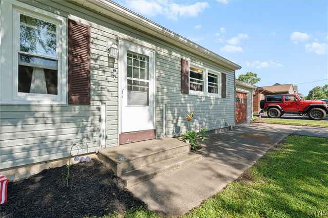 105 Throop Avenue, Auburn, NY 13021