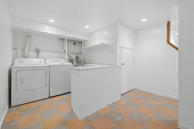 10019 S Keeler Avenue, Oak Lawn, IL 60453