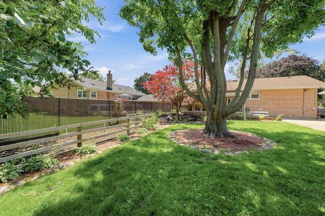 10019 S Keeler Avenue, Oak Lawn, IL 60453