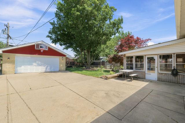 10019 S Keeler Avenue, Oak Lawn, IL 60453