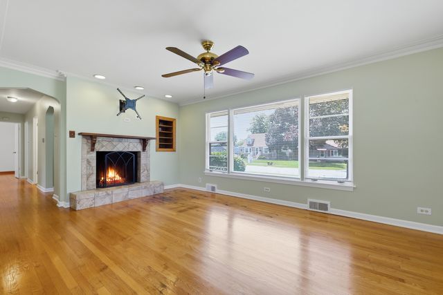 10019 S Keeler Avenue, Oak Lawn, IL 60453