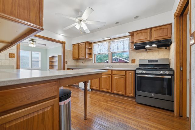 10019 S Keeler Avenue, Oak Lawn, IL 60453