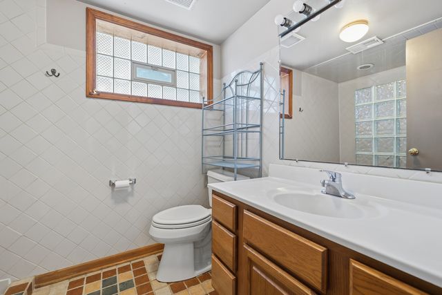 10019 S Keeler Avenue, Oak Lawn, IL 60453