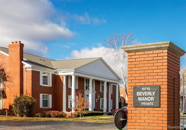 19710 W 13 Mile Road 101, Beverly Hills, MI 48025
