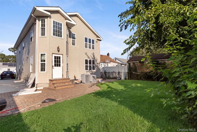 316 Maplegrove Avenue, Uniondale, NY 11553