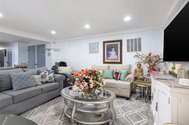 123 W 227th Street, Bronx, NY 10463