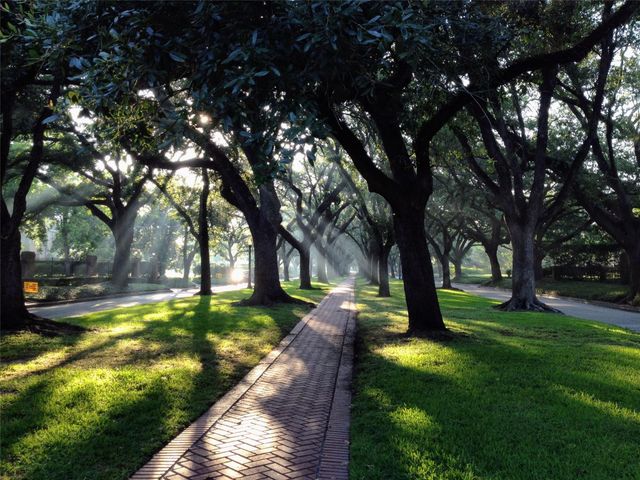 2023 South Boulevard 3, Houston, TX 77098