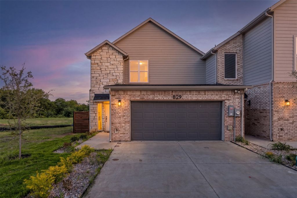 827 Premier Parkway, Grand Prairie, TX 75051