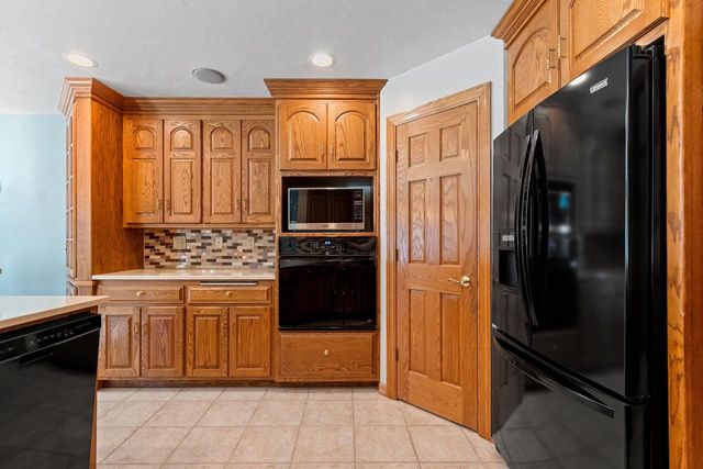 2817 BROOK HILLS DRIVE, Green Bay, WI 54313