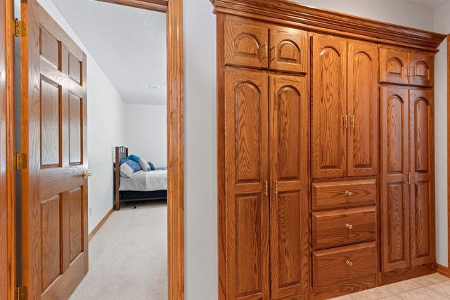 2817 BROOK HILLS DRIVE, Green Bay, WI 54313