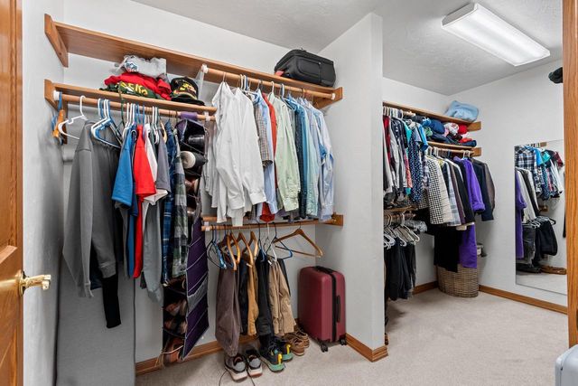 2817 BROOK HILLS DRIVE, Green Bay, WI 54313