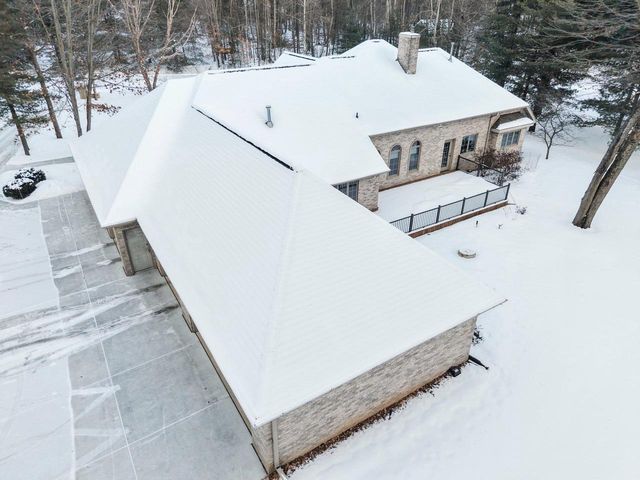 2817 BROOK HILLS DRIVE, Green Bay, WI 54313