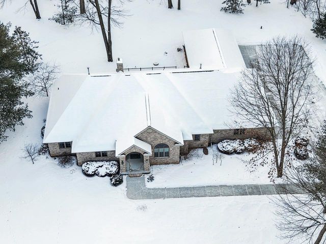 2817 BROOK HILLS DRIVE, Green Bay, WI 54313