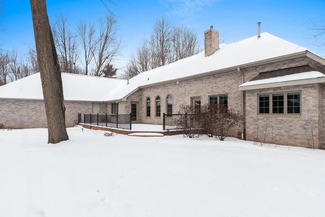 2817 BROOK HILLS DRIVE, Green Bay, WI 54313