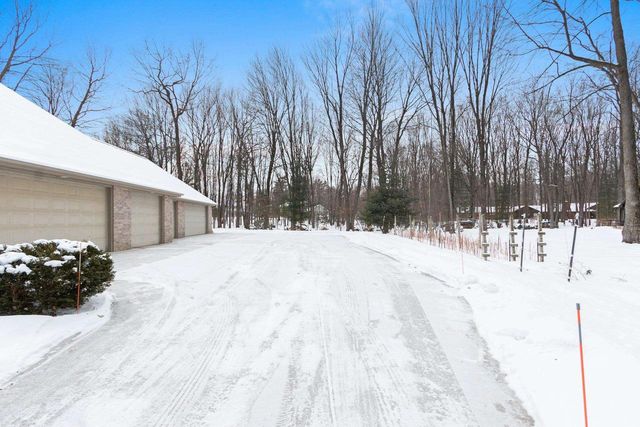 2817 BROOK HILLS DRIVE, Green Bay, WI 54313