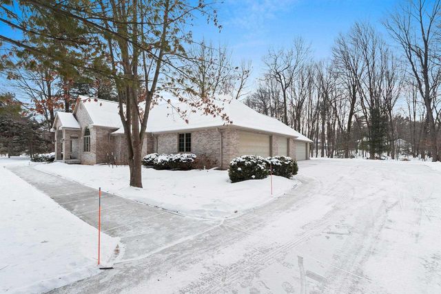 2817 BROOK HILLS DRIVE, Green Bay, WI 54313
