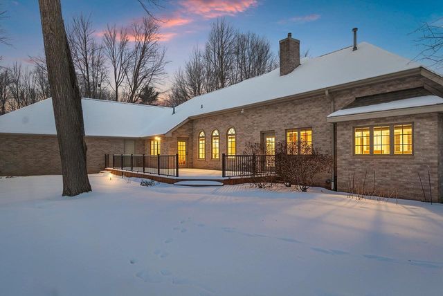 2817 BROOK HILLS DRIVE, Green Bay, WI 54313